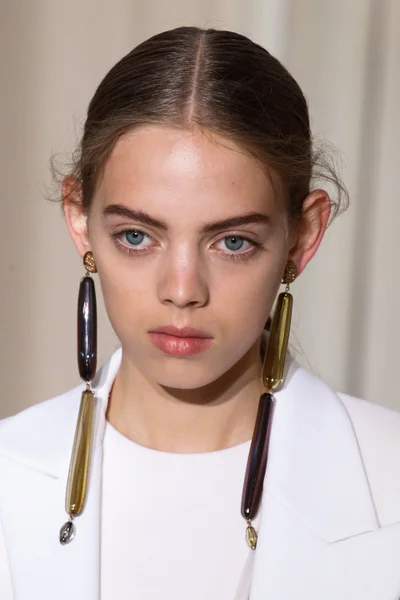 Look 17